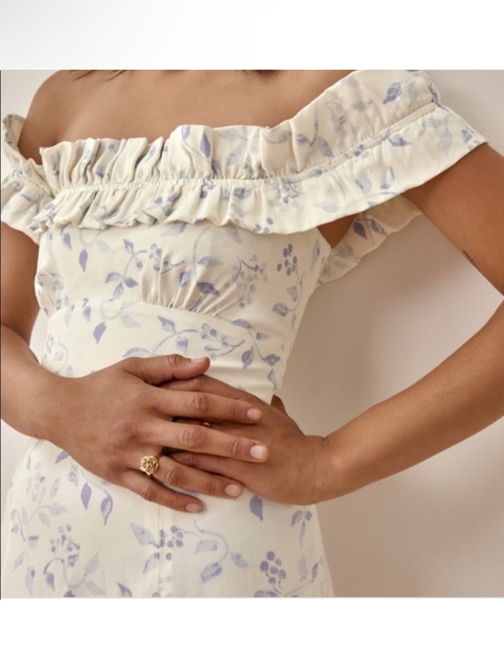 Reformation Izabel Off The Shoulder Ruffle Midi Dress Size 8 Blue & White Floral - Picture 2 of 10